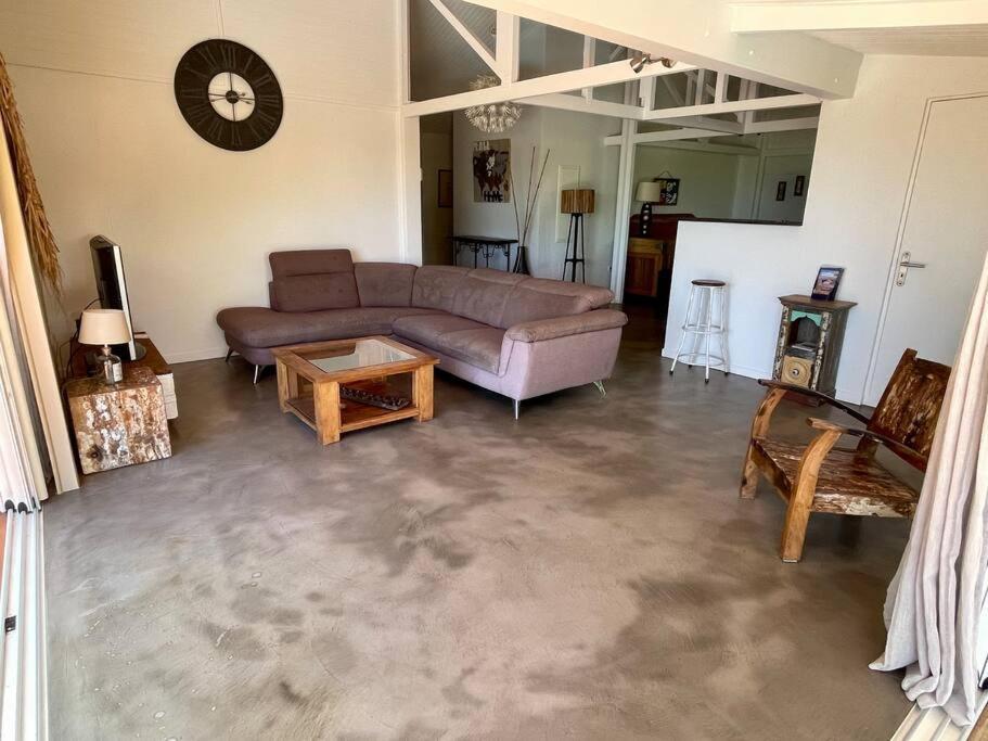 Villa Bourbon De Charme 圣吉尔莱班 外观 照片